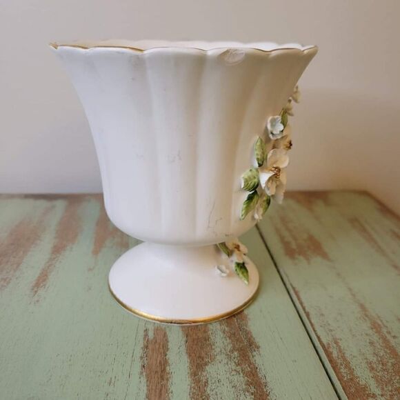 1950's Norcrest Dogwood or Cherry Blossom Flower Pedestal Vase - Picture 6 of 14